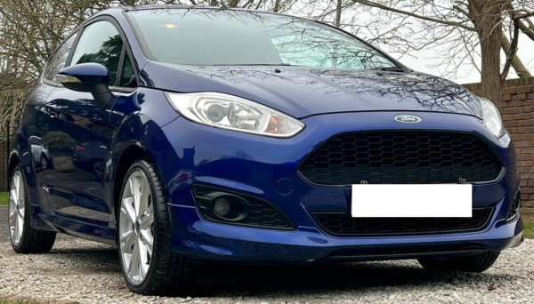 FORD FIESTA MK7 FACELIFT MK7.5 ZETEC S GLOSS BLACK HONEYCOMB GRILL 13-17